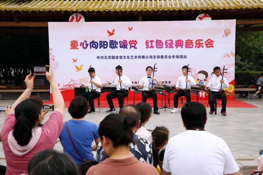 小猫钓鱼游戏龙王版有船